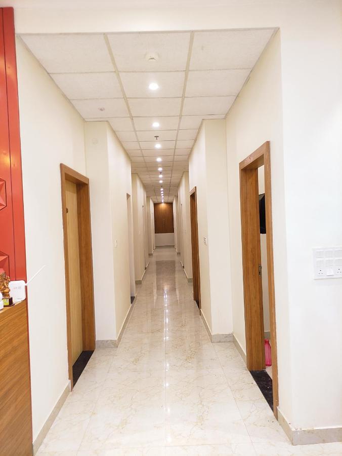 Hotel Satsang Grand Varanasi Exterior photo